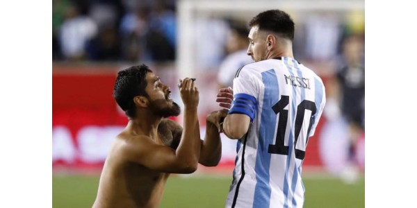 Messi optræden forårsager agitation